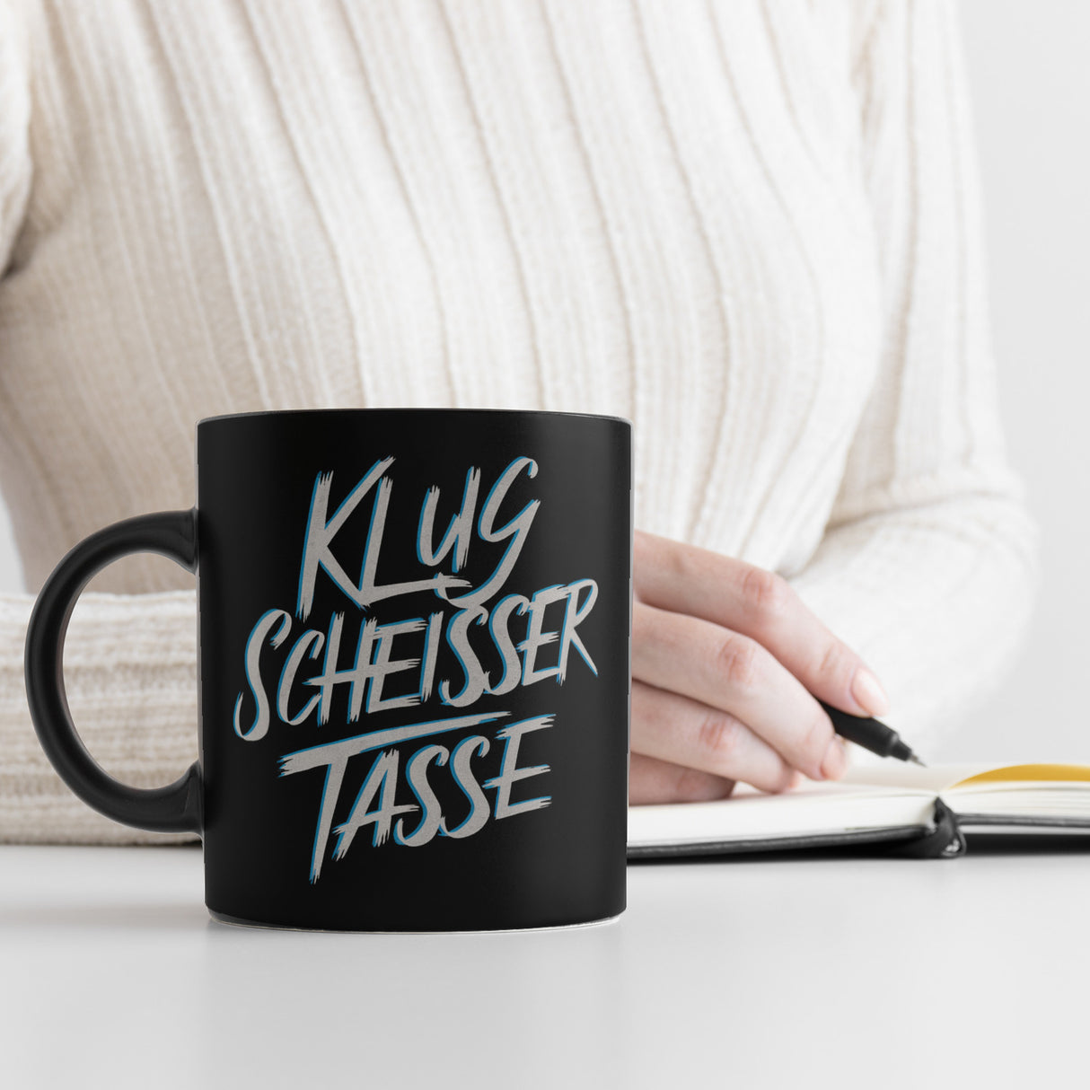 Klug Scheisser Tasse - Der perfekte Becher für schlaue Köpfe und Klugscheißer