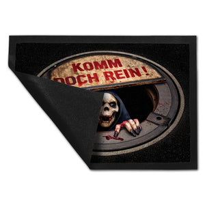 Sensenmann unter Kanaldeckel Fußmatte in 35x50 cm - Komm doch rein