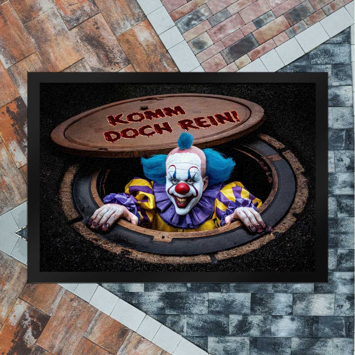 Horrorclown unter Kanaldeckel Fußmatte in 35x50 cm - Komm doch rein