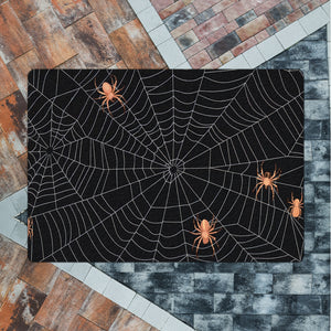 Spinnennetz Fußmatte in 35x50 cm ohne Rand - Gruselige Halloween-Dekoration für den Eingangsbereich