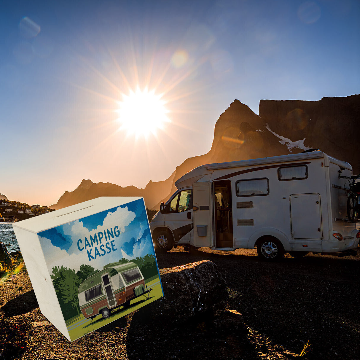 Wohnwagen auf Feld - Camping Kasse Spardose