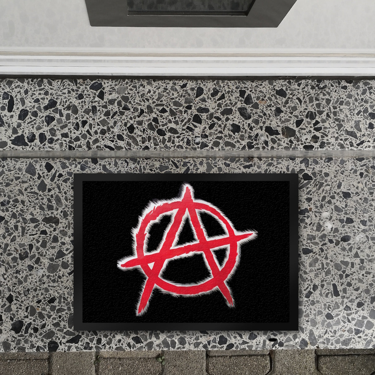 Rotes Anarchie-Symbol Fußmatte in 35x50 cm - Rebellisches Design für den Eingangsbereich