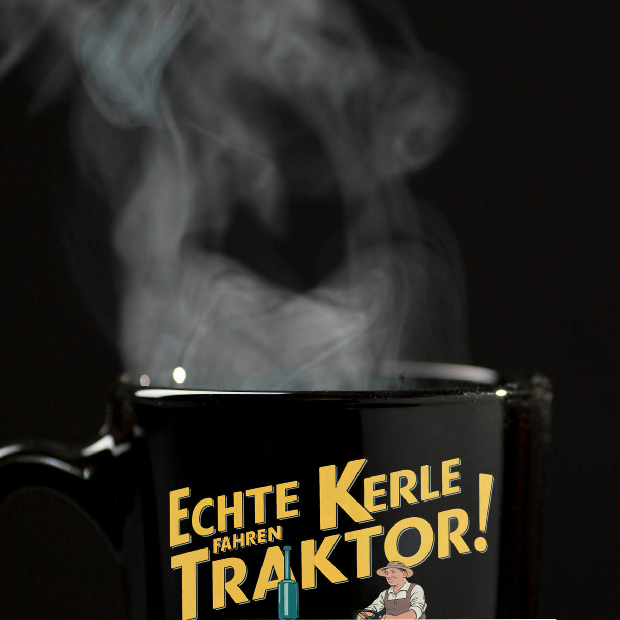 Bauer auf grünem Traktor - Echte Kerle fahren Traktor Tasse