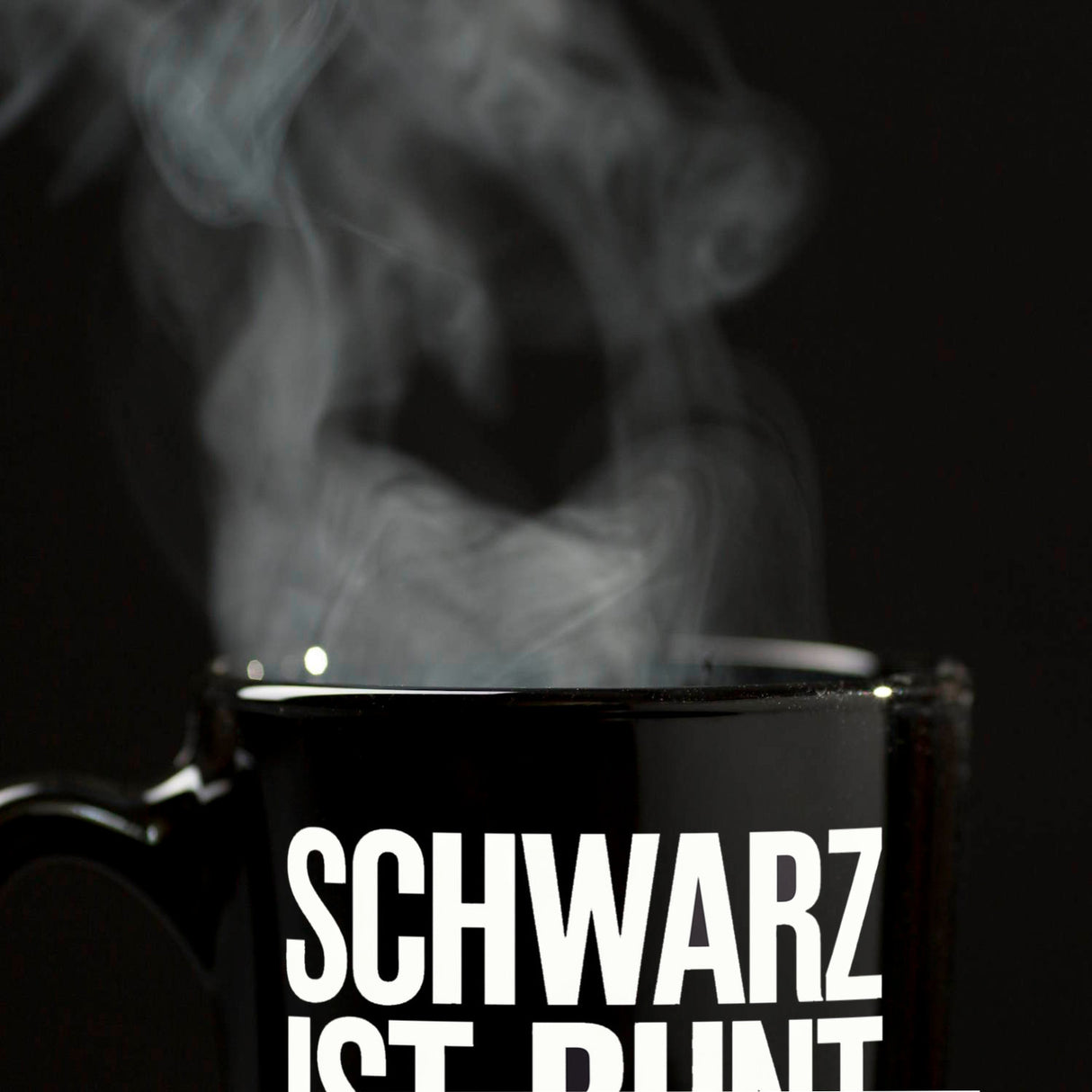 Schwarz ist bunt genug Tasse