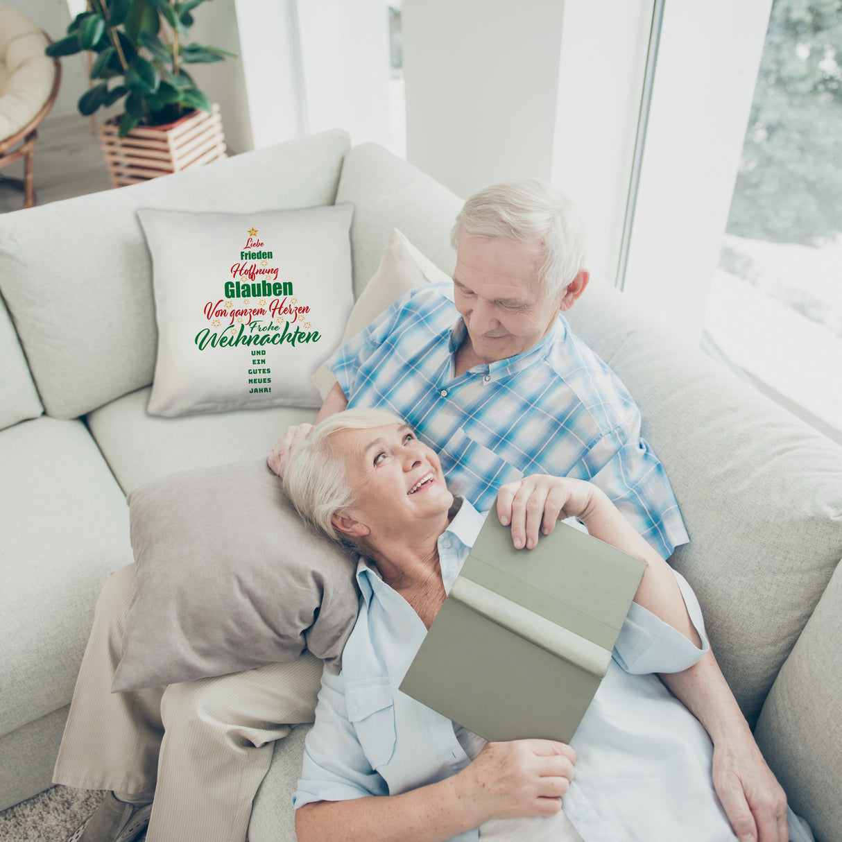 Christbaum Kissen mit Spruch Frohe Weihnachten und gutes neues Jahr