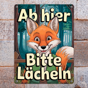 Lächelnder Fuchs im Wald Metallschild in 15x20 cm - Bitte lächeln