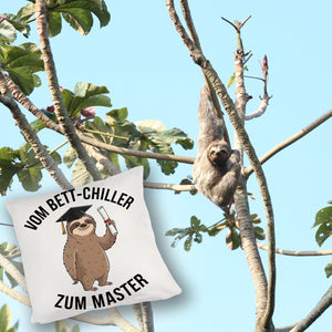 Cartoon-Faultier mit Doktorhut - Vom Bett-Chiller zum Master Kissen