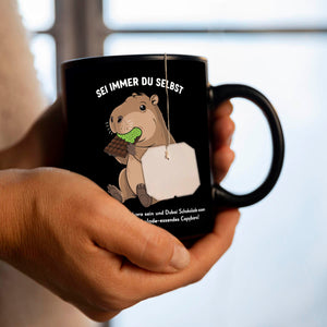 Capybara frisst Dubai-Schokolade Tasse - Sei immer du selbst