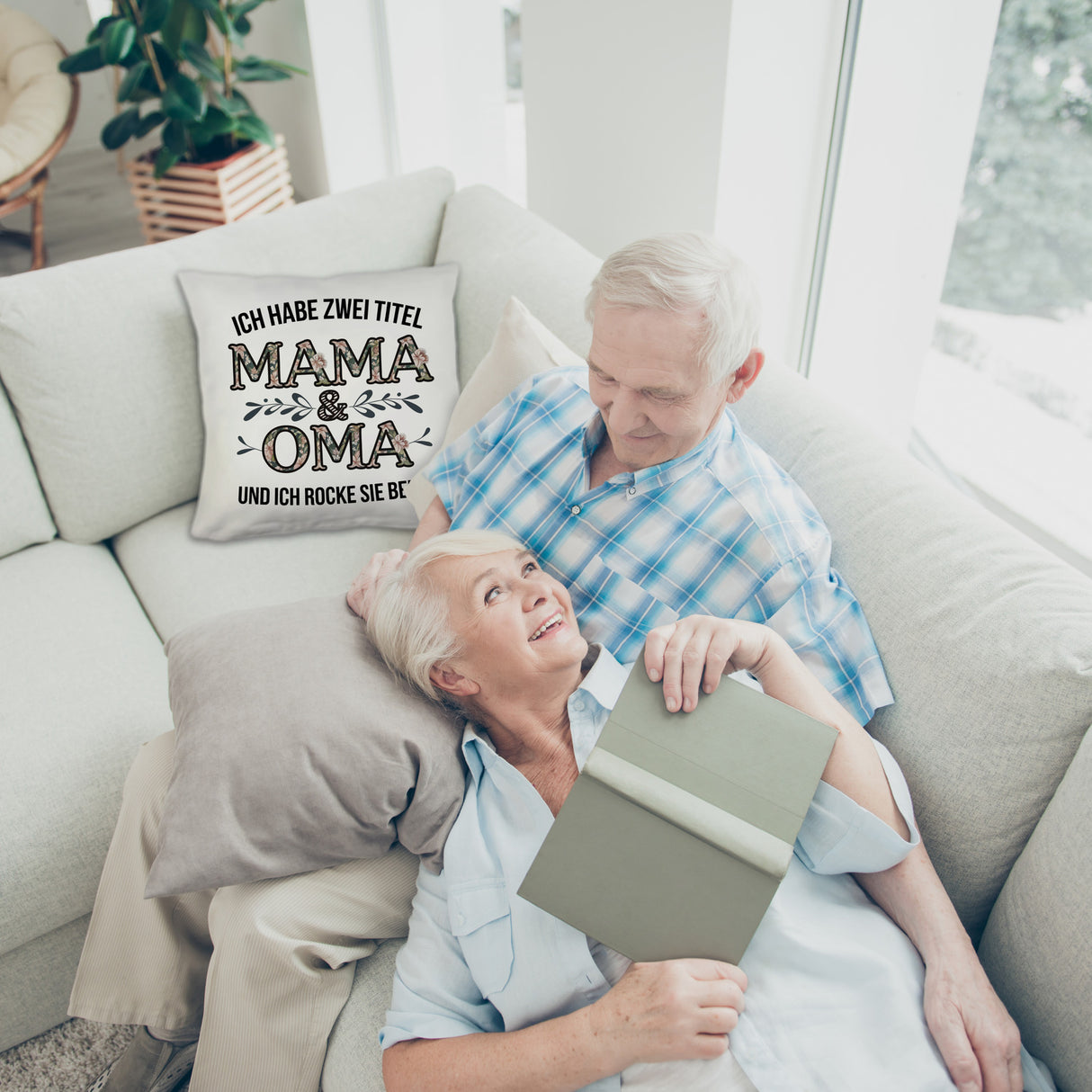 Ich habe zwei Titel Mama und Oma und ich rocke sie beide Kissen