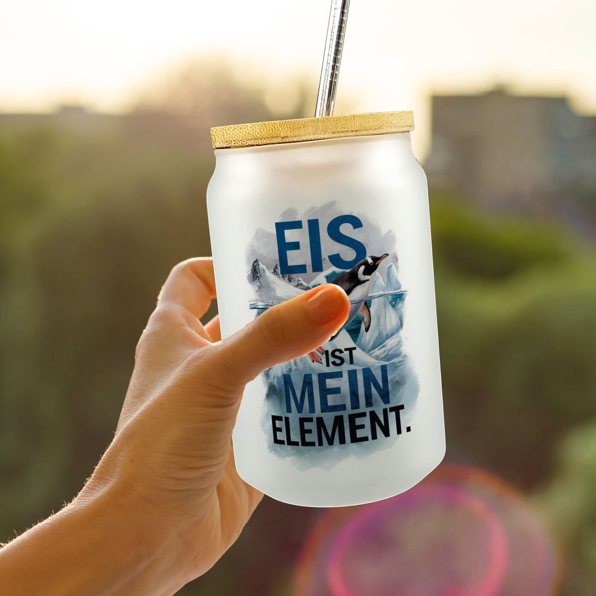 Eis ist mein Element Trinkglas mit Bambusdeckel Pinguin im Eis