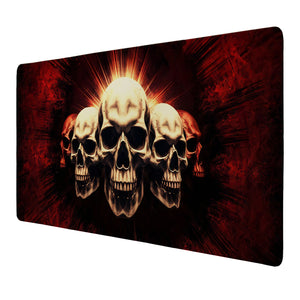 Totenkopf Feuer Schreibtischunterlage 69x31cm XXL Mauspad für Goths und Gamer