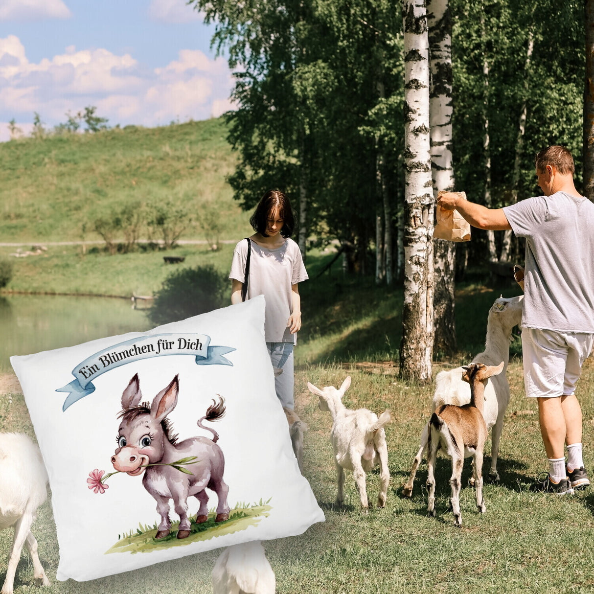 Ein Blümchen für dich Kissen mit Aquarell Esel