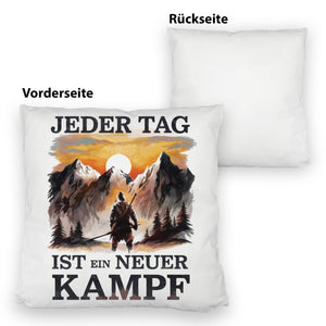 Jeder Tag ein neuer Kampf Kissen - Berge im Sonnenuntergang