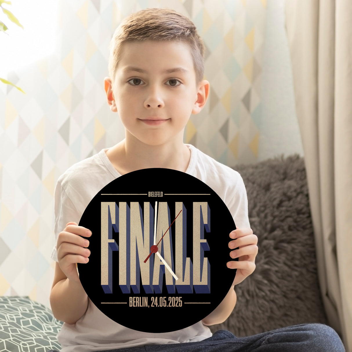 FINALE 2025 Bielefeld Wanduhr für das Pokalfinale in Berlin