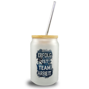 Erfolg ist Teamarbeit Trinkglas mit Bambusdeckel Typografisches Aquarell
