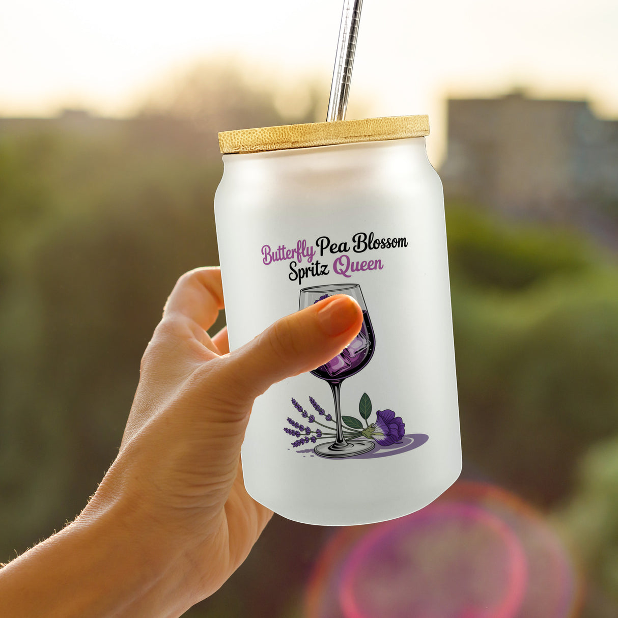 Butterfly Pea Blossom Spritz Queen Trinkglas mit Bambusdeckel