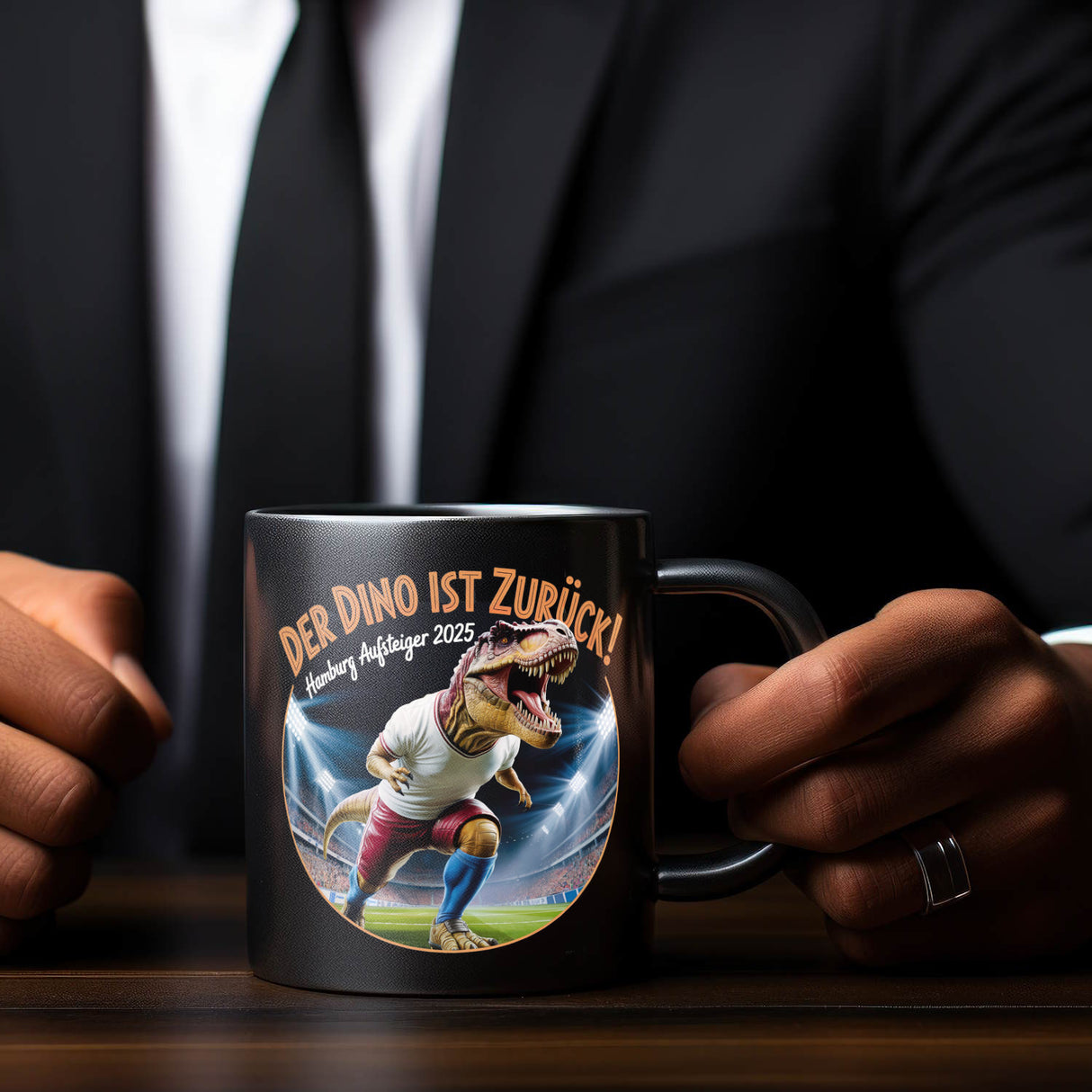 Hamburg Aufsteiger 2025 Tasse - DER DINO IST ZURÜCK!