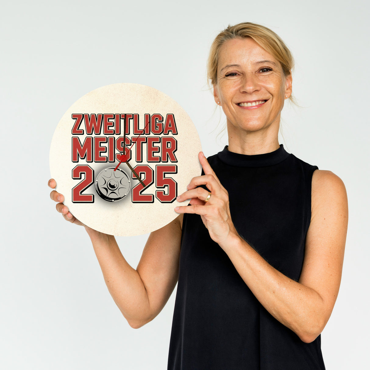 Köln Zweitliga Meister 2025 Wanduhr mit Meisterschale der 2. Liga Aufsteiger