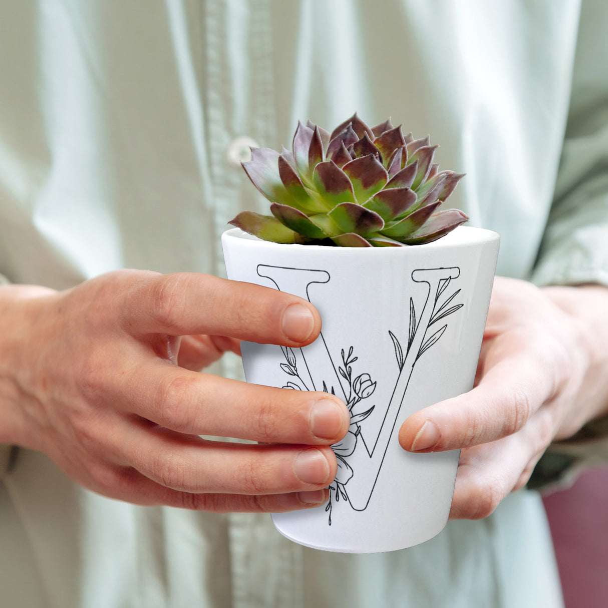 Floral Buchstabe V Blumentopf zum Ausmalen für Kunstliebhaber