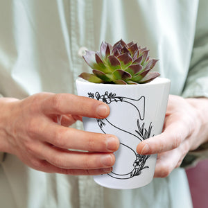Floral Buchstabe S Blumentopf zum Ausmalen für Kunstliebhaber