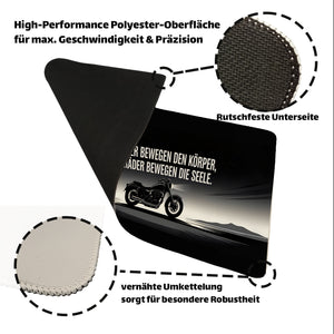 Biker-Motiv Schreibtischunterlage 69x31cm XXL Mauspad mit Spruch für Motorradfans