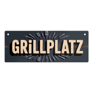 Grillplatz Metallschild mit Grillutensilien Vintage