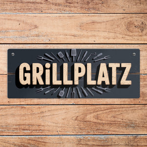 Grillplatz Metallschild mit Grillutensilien Vintage