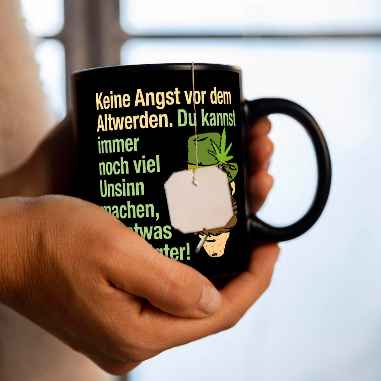 Alter Kiffer Tasse in Schwarz mit Spruch: Keine Angst vor dem Altwerden