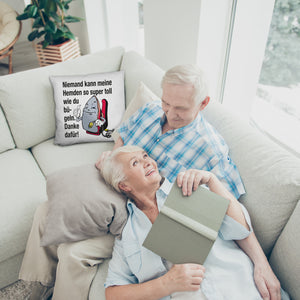 Lächelndes Bügeleisen Kissen mit Spruch: Niemand bügelt Hemden besser. Danke!