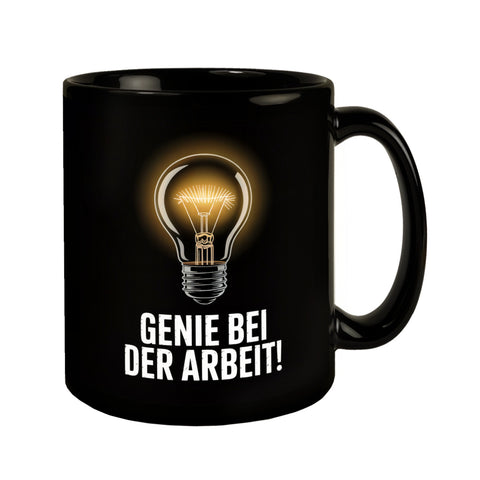 Leuchtende Glühbirne - Genie bei der Arbeit Tasse