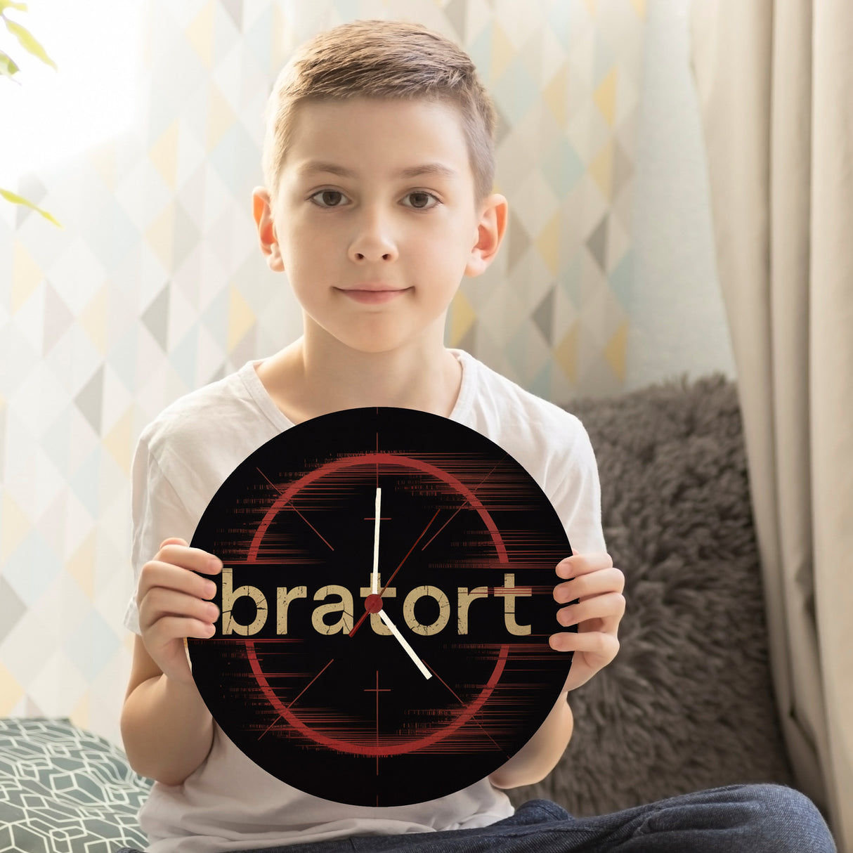 bratort Fadenkreuz Wanduhr für Hobbyköche und Tatort-Fans