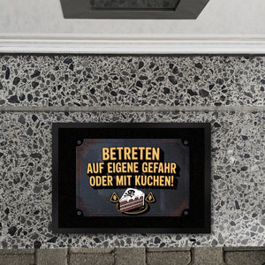 Totenkopf Fußmatte in 35x50 cm mit Kuchenwarnung für Vintage-Fans