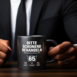 Wäschepflegeetikett Kaffeebecher bitte schonend behandeln wird 65
