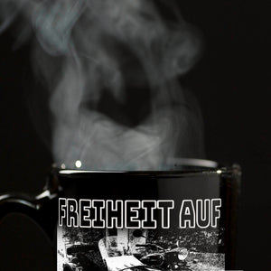Oldtimermotorrad mit Beiwagen Tasse mit Spruch: Freiheit auf drei Rädern