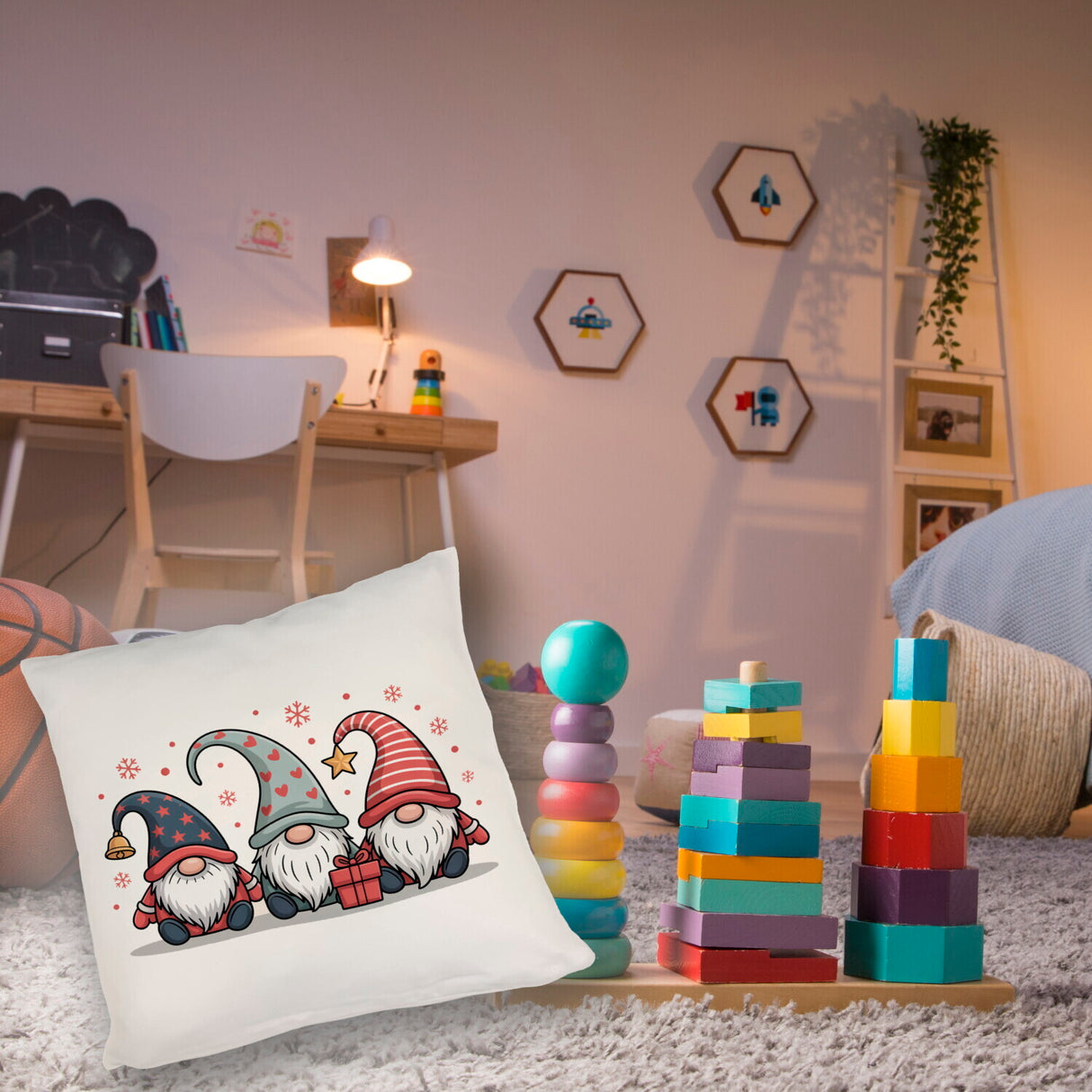Weihnachtswichtel mit Geschenk Kissen Weihnachten