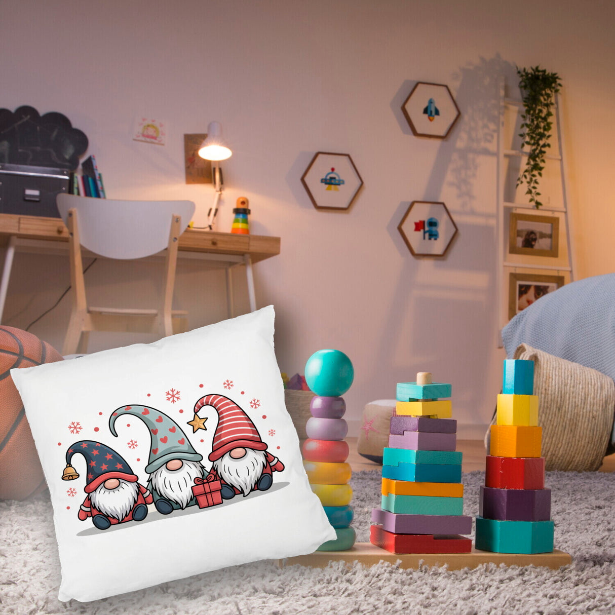 Weihnachtswichtel mit Geschenk Kissen Weihnachten