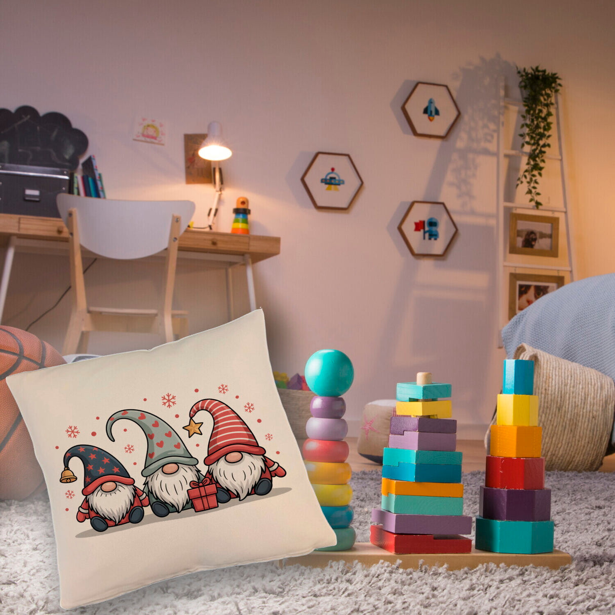 Weihnachtswichtel mit Geschenk Kissen Weihnachten