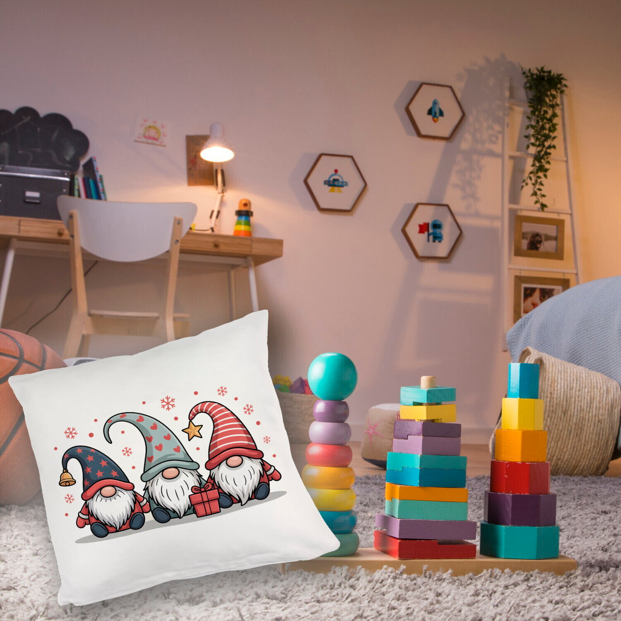 Weihnachtswichtel mit Geschenk Kissen Weihnachten