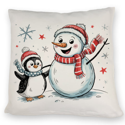 Schneemann und Pinguin mit Schneeflocken Kissen für Winterliebhaber