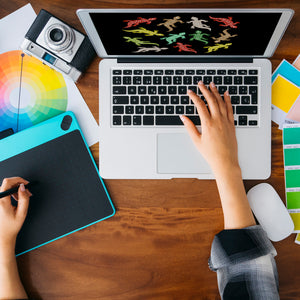 Eidechsen Tasse in Schwarz