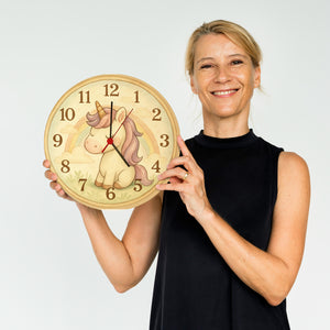 Cartoon Einhorn mit Regenbogen Wanduhr