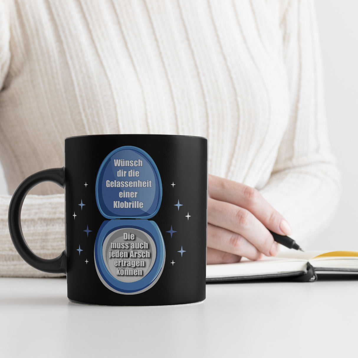 Klobrille Tasse in Schwarz mit Spruch: Gelassenheit wie eine Klobrille haben