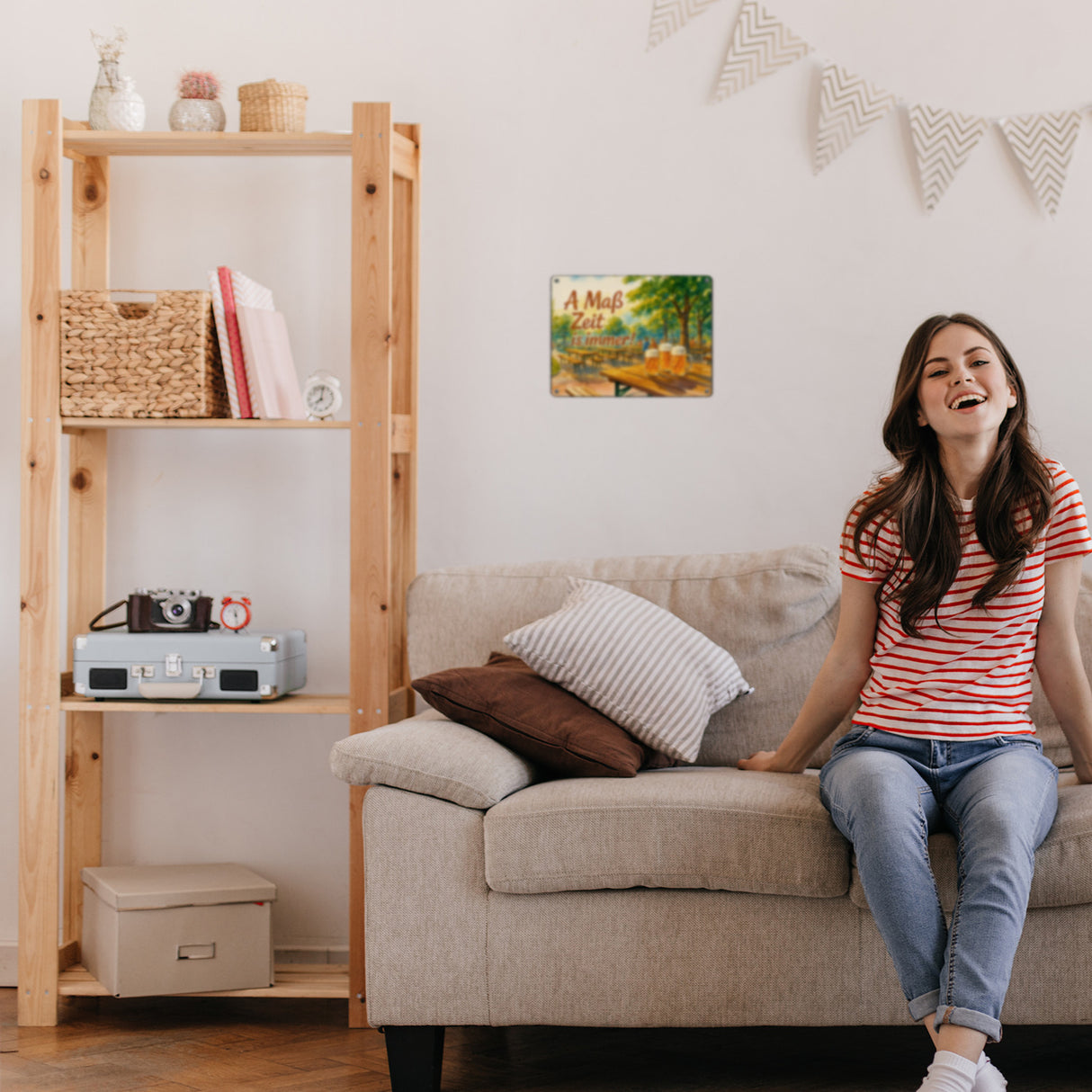 A Maß Zeit is immer! Biergarten Szene Metallschild in 15x20 cm