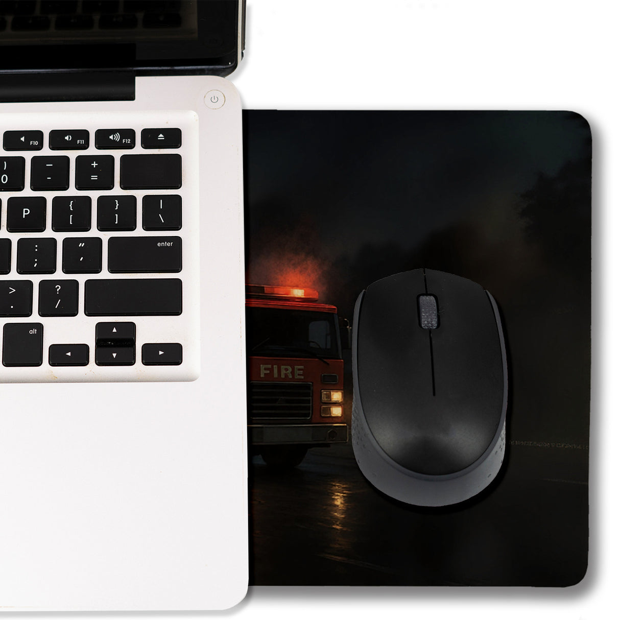 Nachtszene Einsatzfahrzeuge Police Ambulance Fire Schreibtischunterlage 69x31cm XXL Mauspad