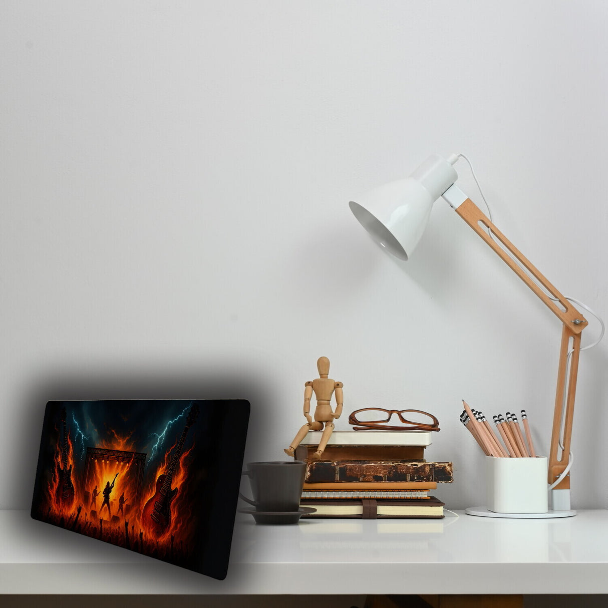 Heavy Metal Konzert Schreibtischunterlage 69x31cm XXL Mauspad mit Flammen