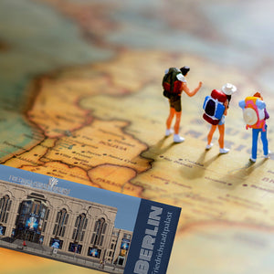 streetline Berlin Friedrichstadtpalast Panorama Souvenir Magnet