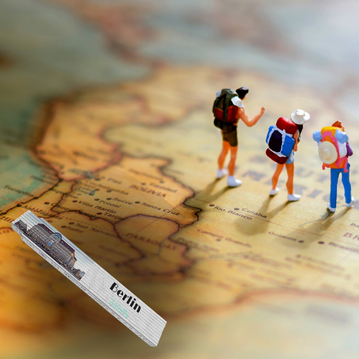 streetline Berlin KaDeWe Meterstab aus Holz