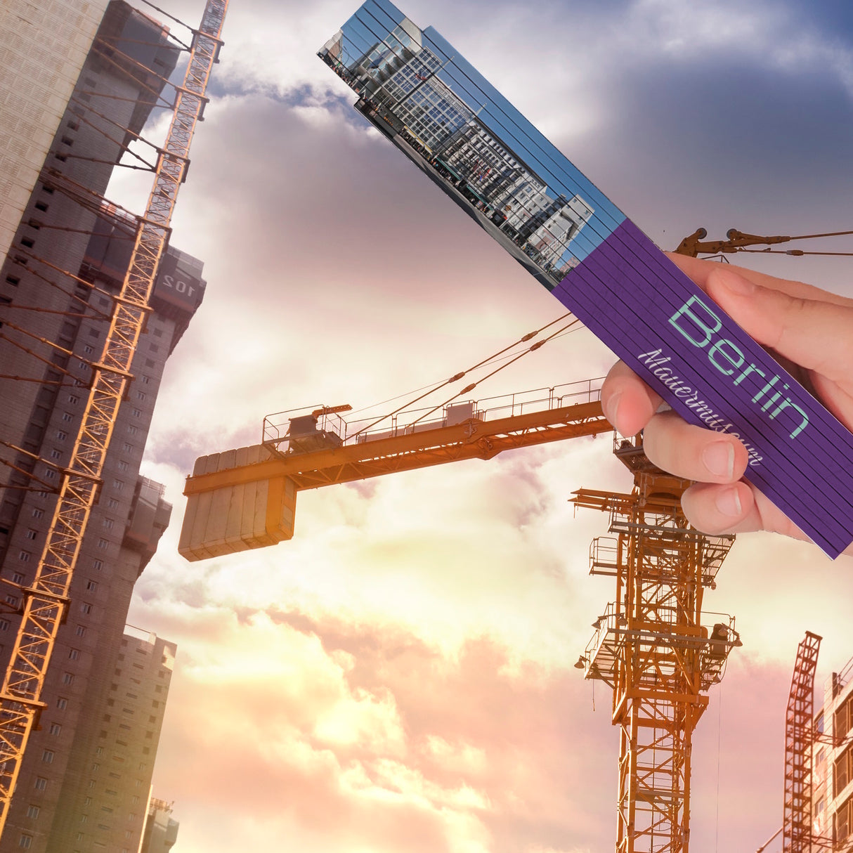 streetline Berlin Mauermuseum Meterstab aus Holz