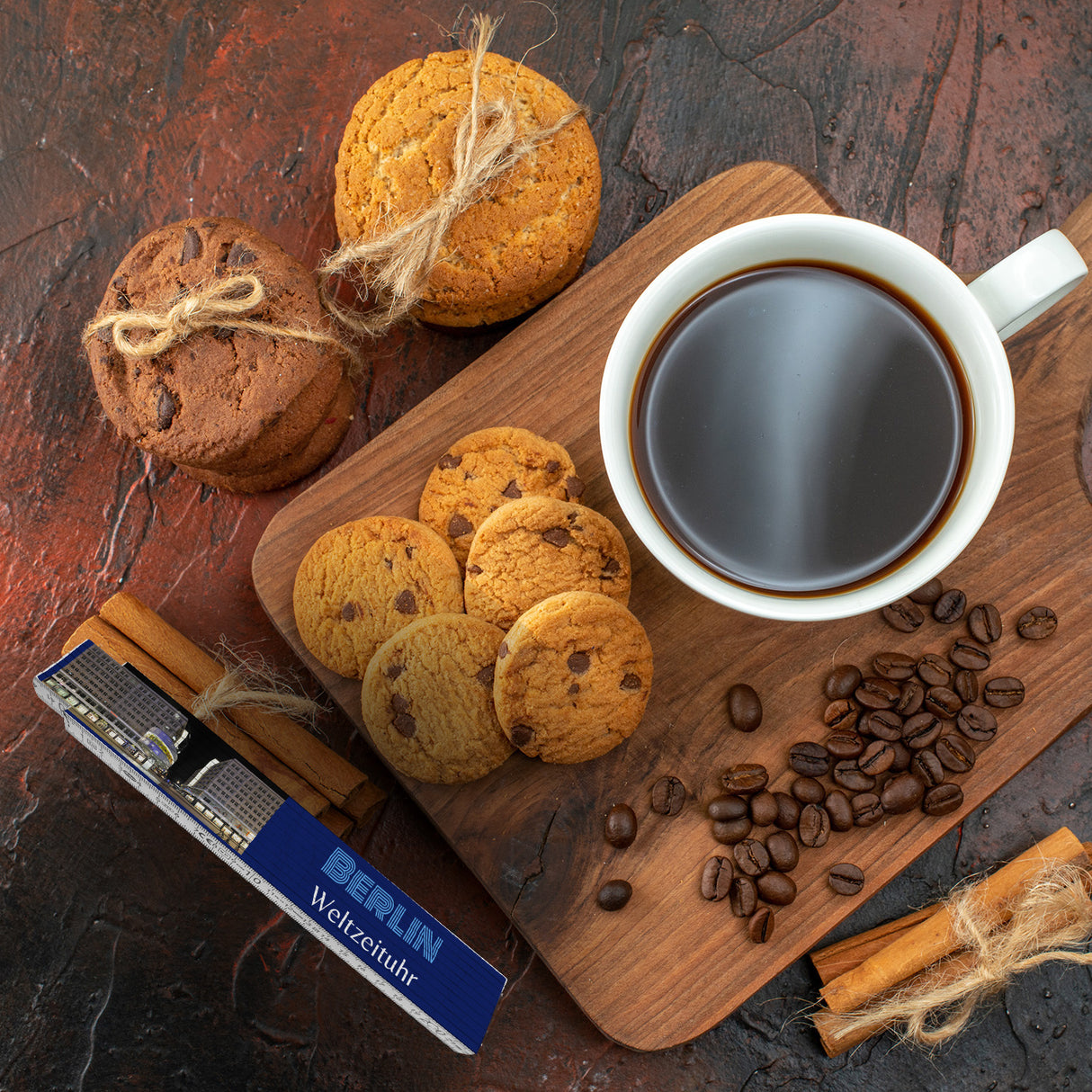 streetline Berlin Weltzeituhr Meterstab aus Holz
