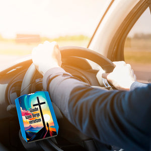 Berg mit Kreuz Parkscheibe mit Spruch: Glaube kann Berge versetzen